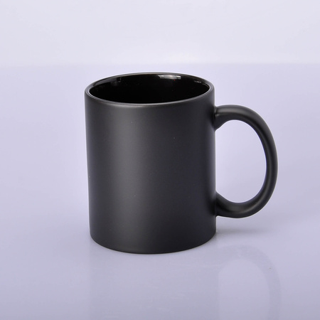 SM-017 Magický hrnek černý s černým vnitřkem 330 ml (matný)